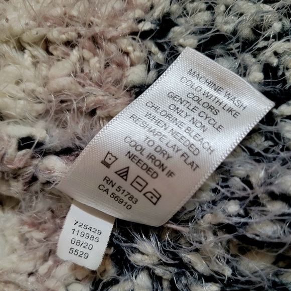 Maurices Sweater - Picture 8 of 8